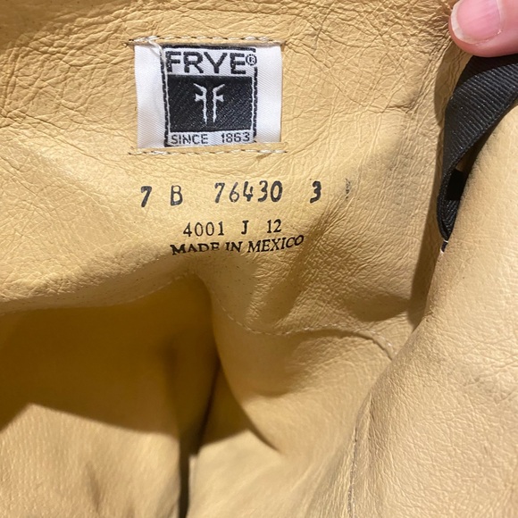 FRYE Melissa Button Back Zip Black Leather Boots Women’s Size 7 - Picture 6 of 17